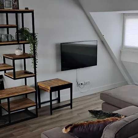 Kerkakker2