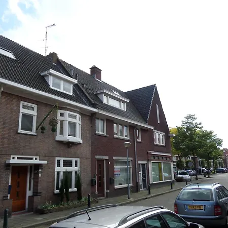 Kerkakker2
